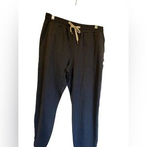 82. NWT Vuori performance joggers MIDNIGHT HEATHER Size XL